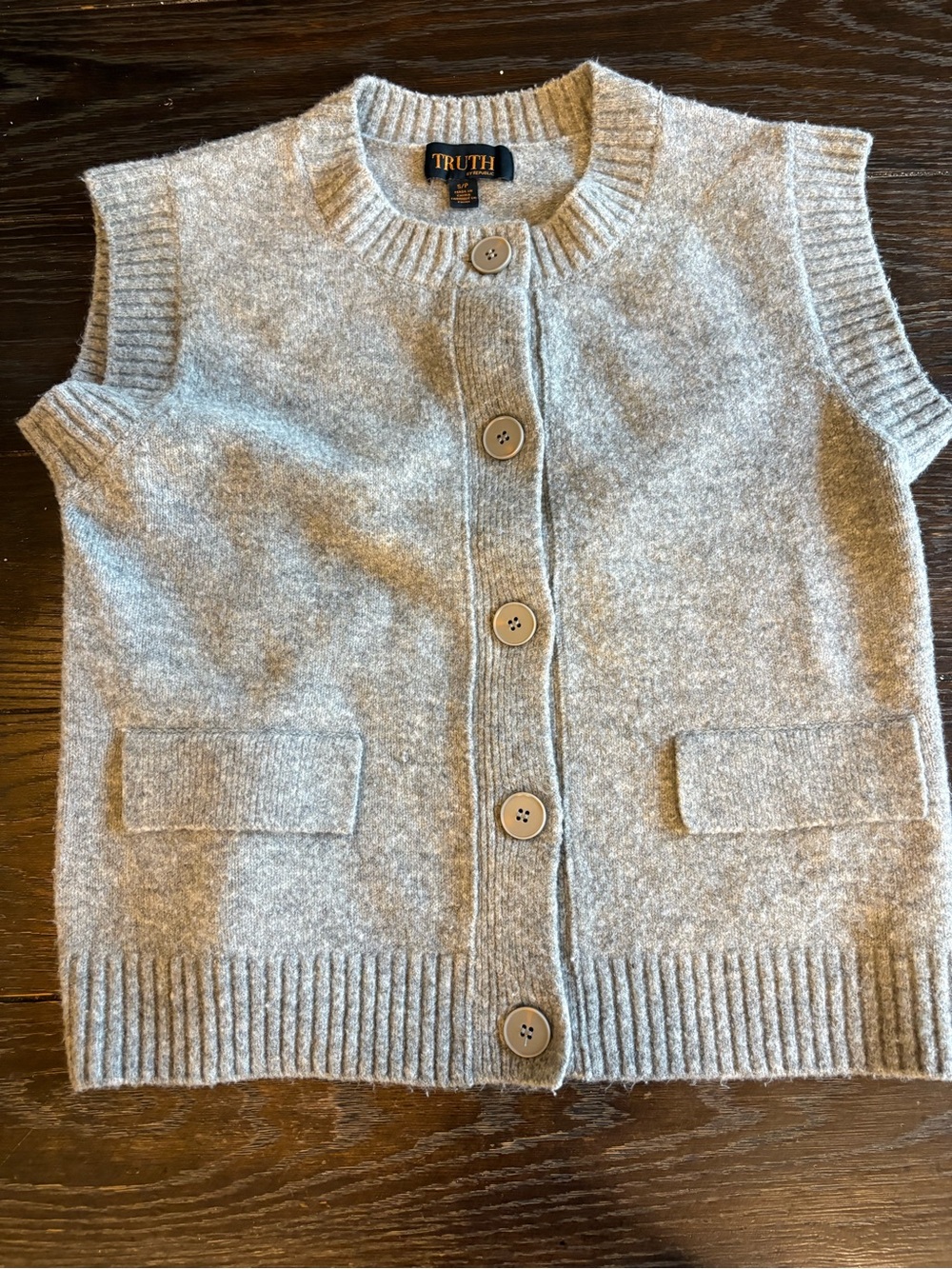 TRUTH Light Gray Sleeveless Button-Front Knit Vest